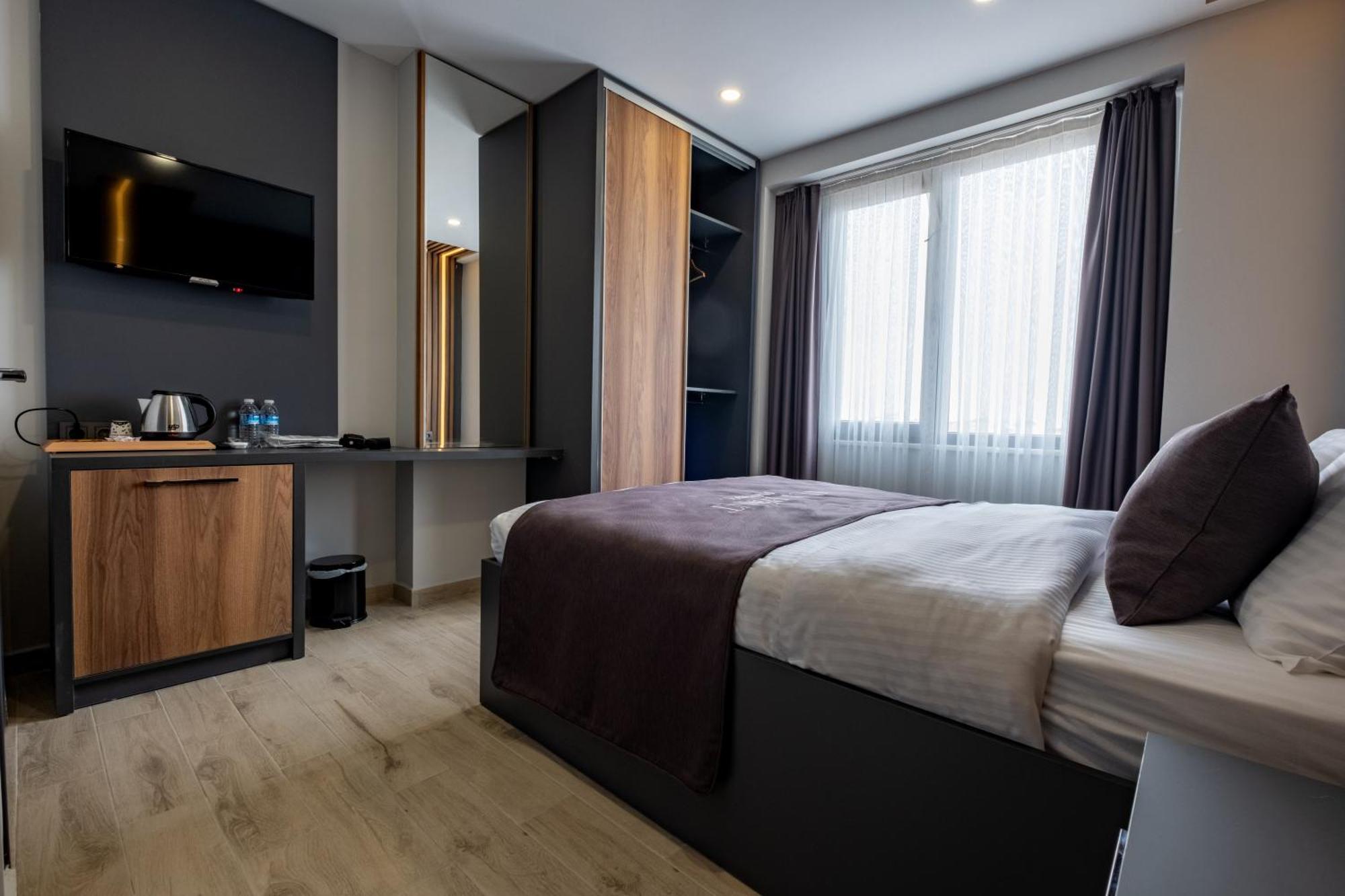 Fly Point Airport Hotel Arnavutkoy Exterior photo